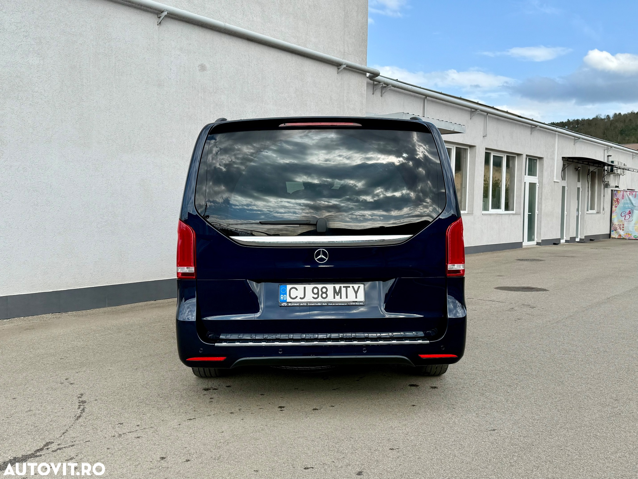 Mercedes-Benz V 250 (BlueTEC) d lang 4Matic 7G-TRONIC Avantgarde Edition - 36
