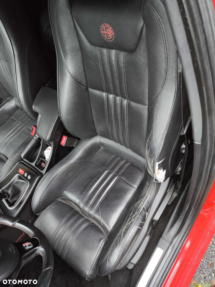 Alfa Romeo 159 2.0JTDM Sport - 12