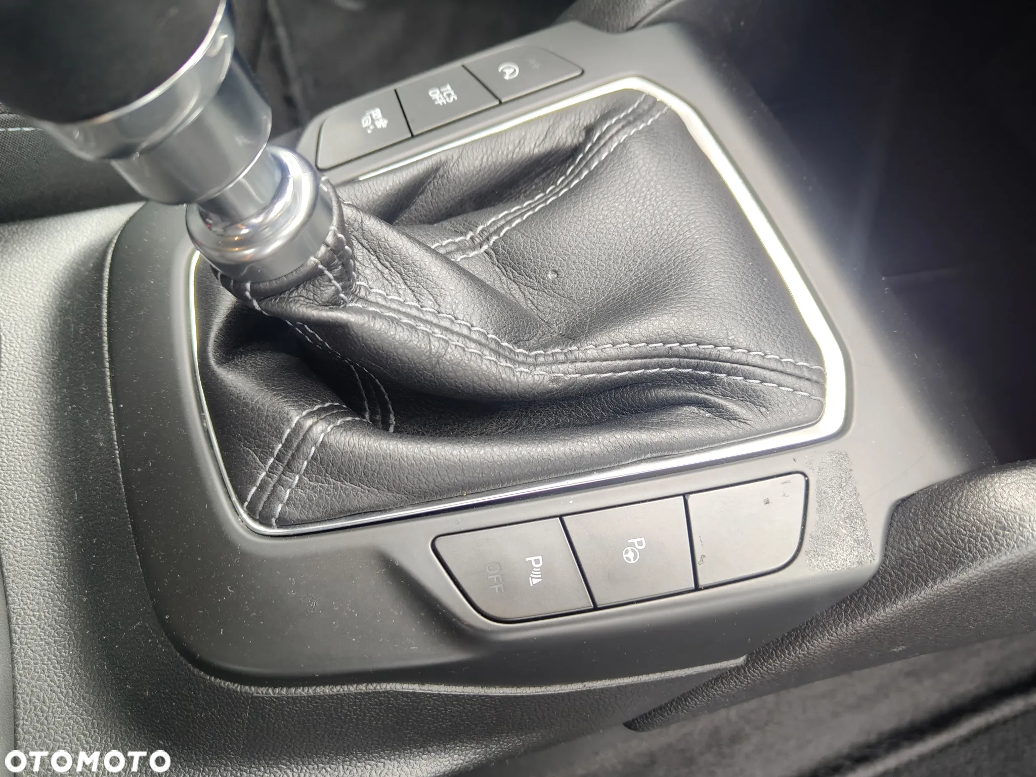 Ford Focus 1.0 EcoBoost Active Business - 24
