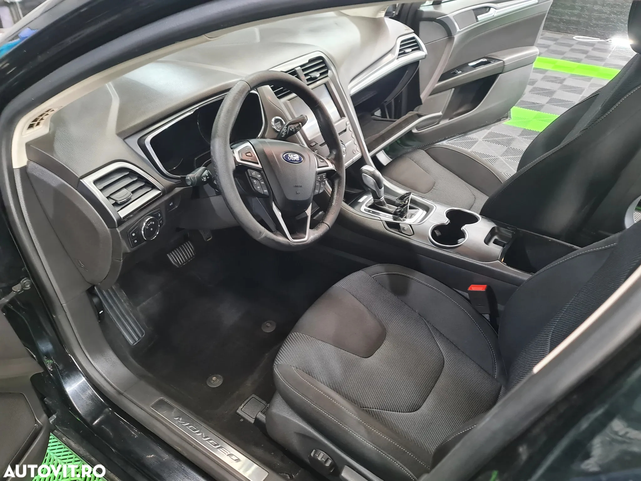 Ford Mondeo 2.0 TDCi Powershift AWD Business - 18