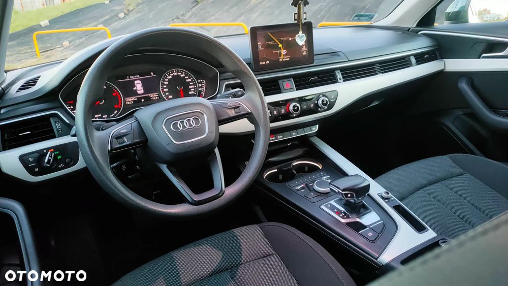 Audi A4 Avant 2.0 TDI ultra S tronic design - 12