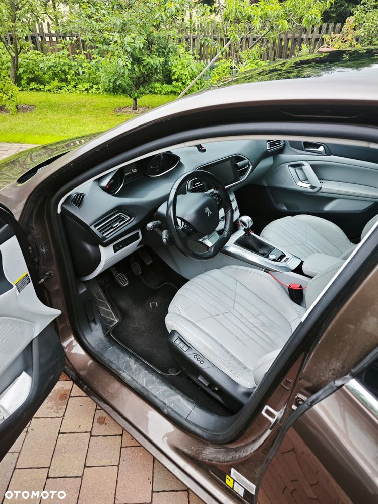 Peugeot 308 1.6 e-HDi Allure S&S - 1