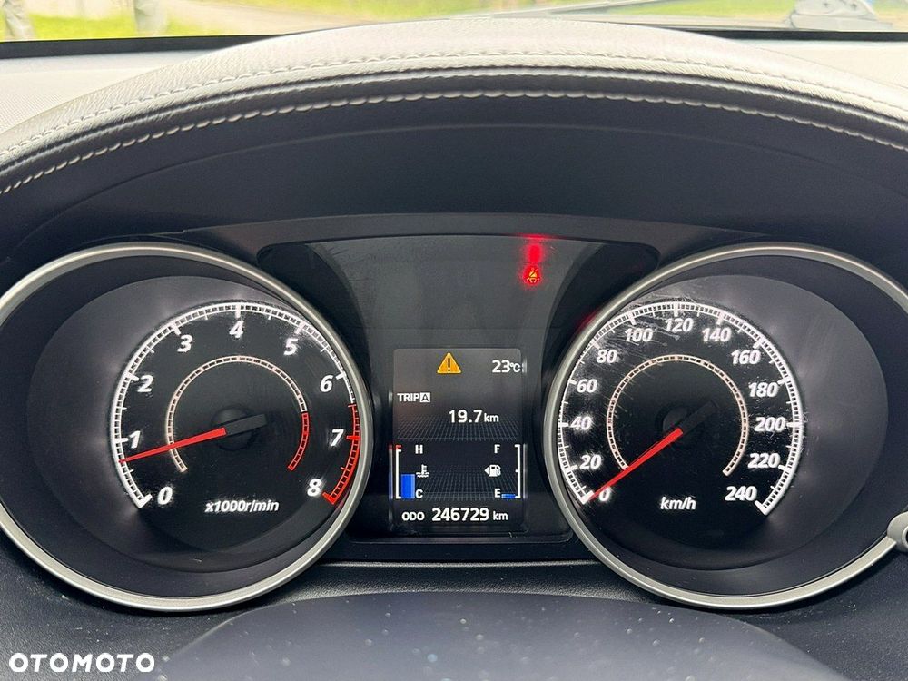 Mitsubishi Outlander - 17