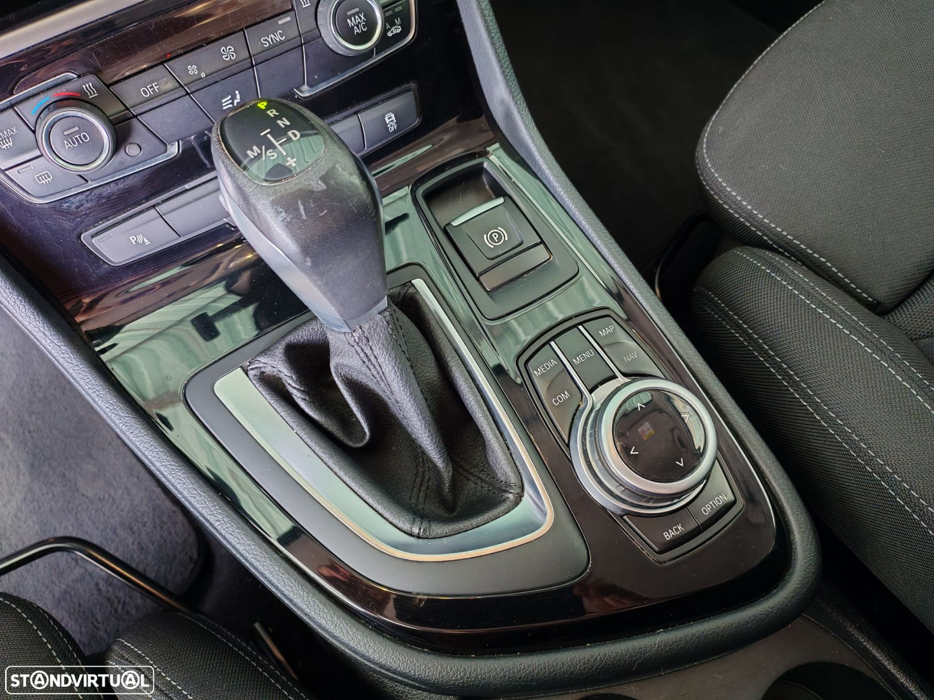 BMW 216 Gran Tourer d Advantage Auto - 18