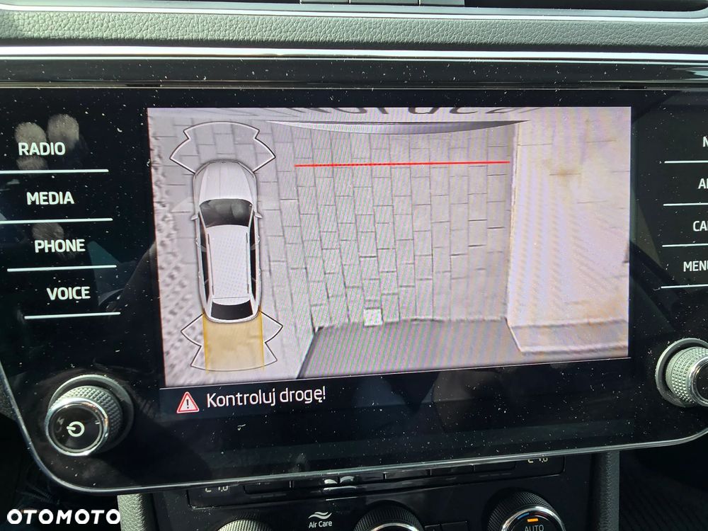 Skoda Superb 2.0 TDI SCR Style DSG - 34