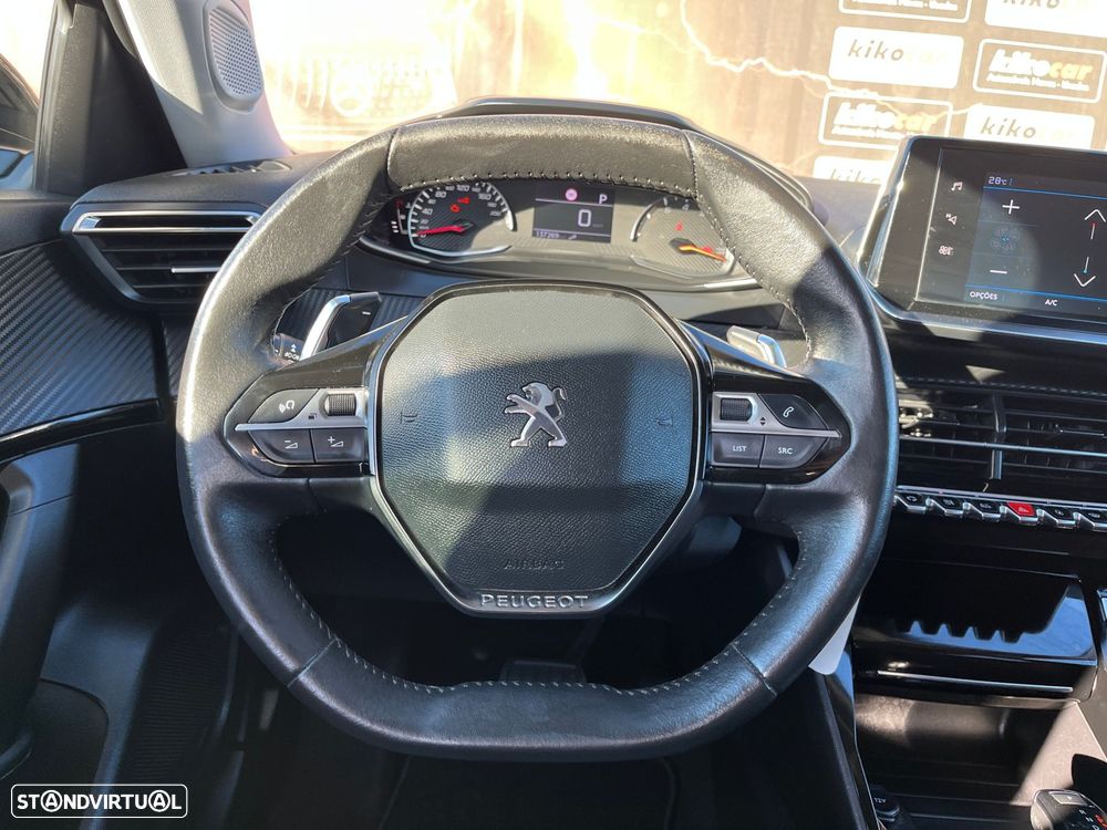 Peugeot 2008 1.5 BlueHDi Allure EAT8 - 17