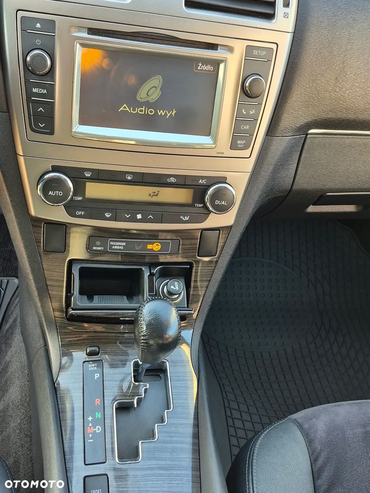 Toyota Avensis 2.2 D-CAT Premium - 9