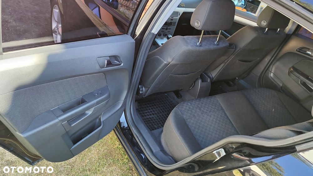 Opel Astra 2.0 T Cosmo - 9