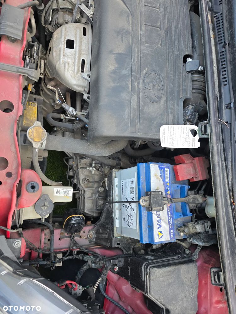 Toyota Yaris 1.33 Premium - 14