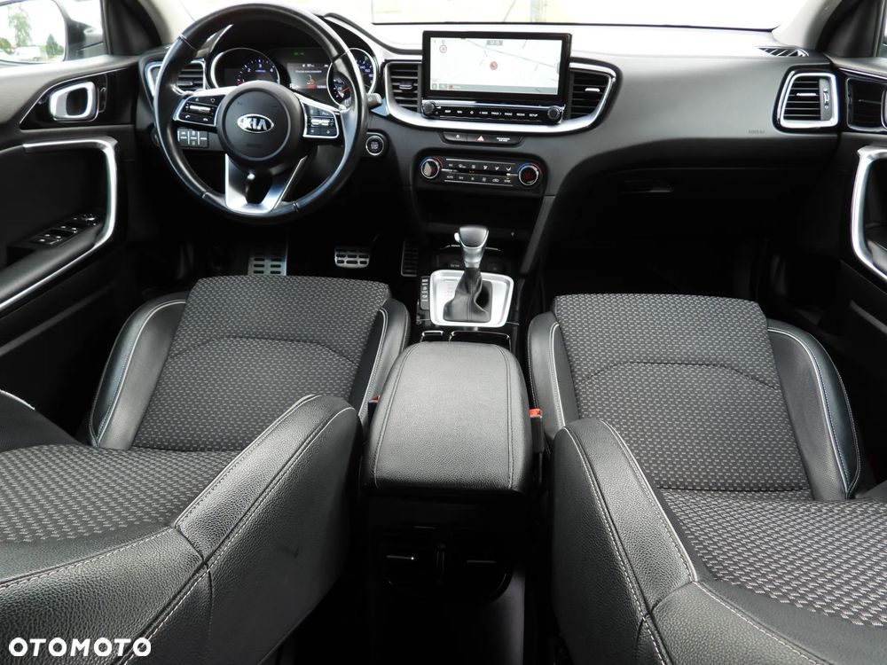 Kia XCeed - 4
