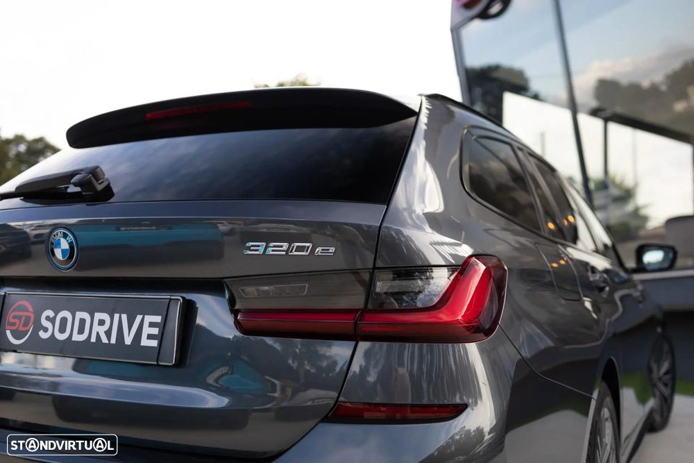 BMW 320 e Aut. M Sport - 24