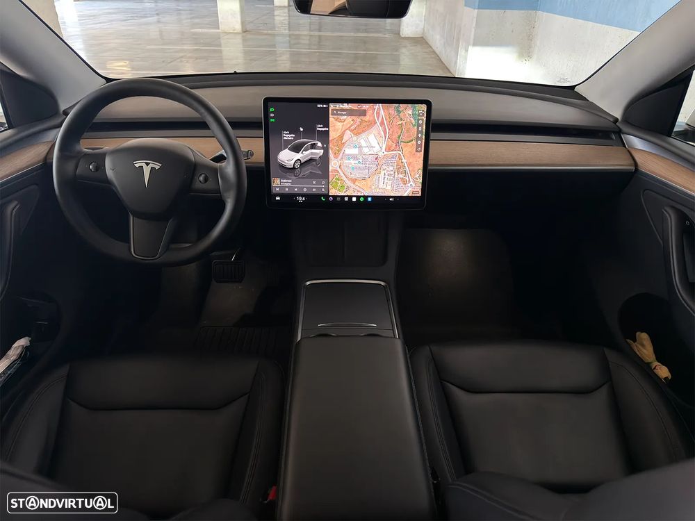 Tesla Model Y - 5
