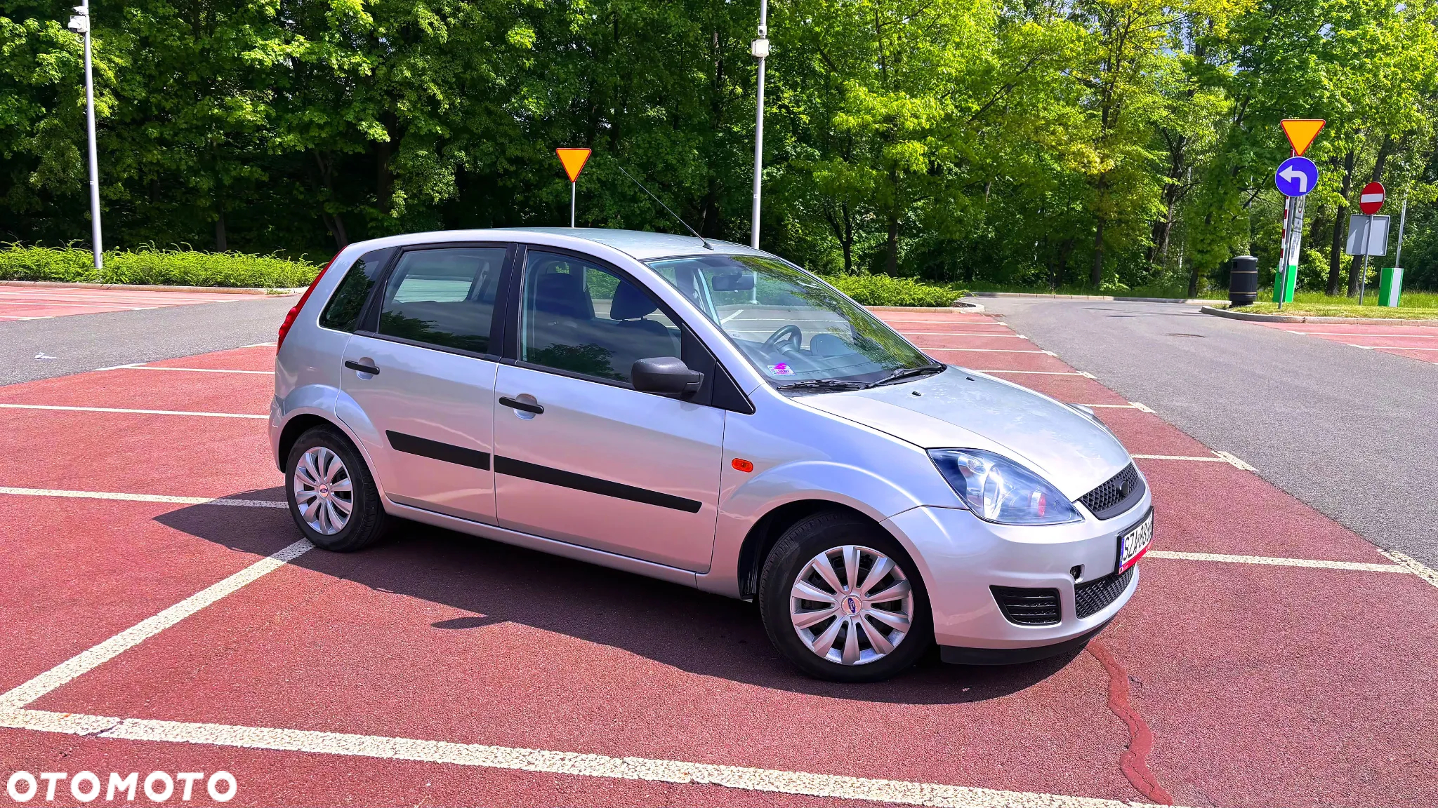 Ford Fiesta 1.3 Silver X - 2
