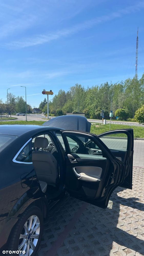 Ford Mondeo 1.6 T Ghia - 5