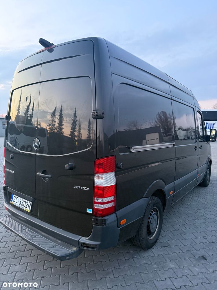 Mercedes-Benz Sprinter - 12