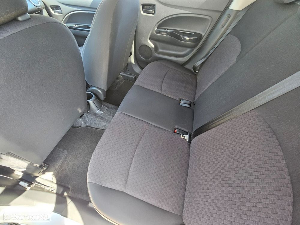 Mitsubishi Space Star 1.2 Intense - 21