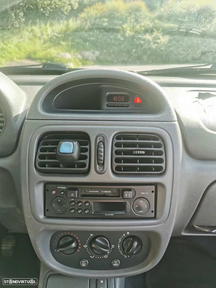 Renault Clio 1.2 RN - 13