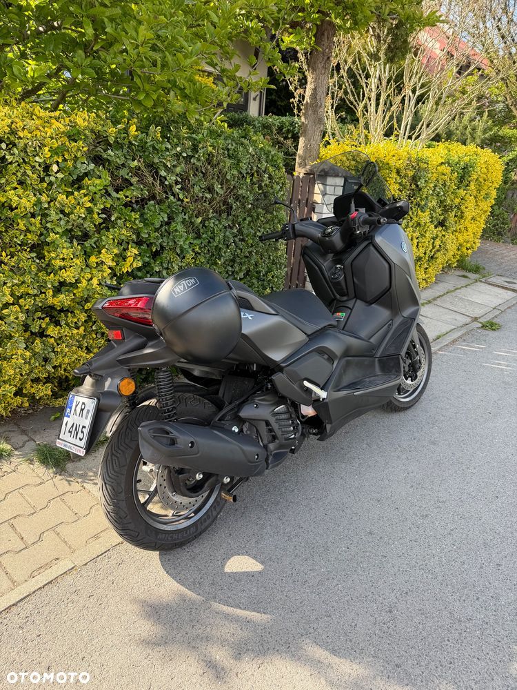 Yamaha X-max - 4