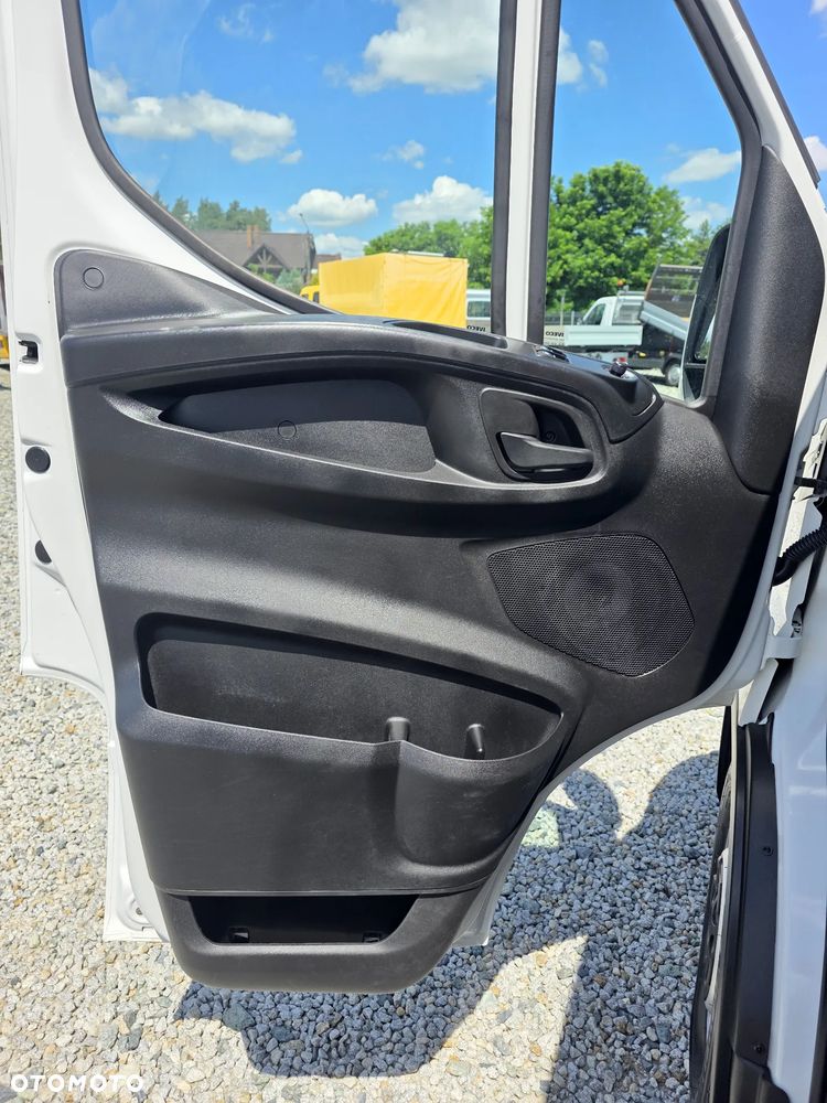 Iveco IVECO 35-17 3.0 HPI 170 KONNY MAX 8 BIEGOWY HIMATIC KLIMA WEBASTO 194 T/KM PRZEBIEGU GWARANCJA - 16