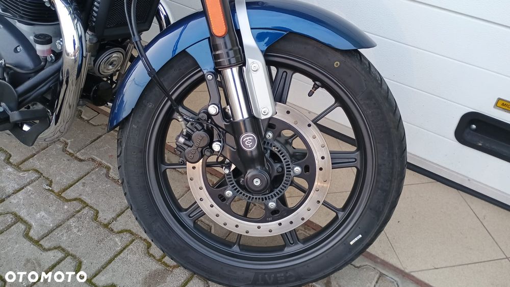 Royal Enfield Super Meteor - 27