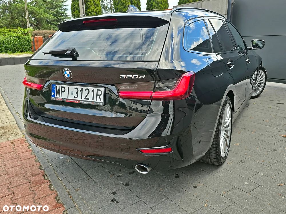 BMW Seria 3 320d xDrive Sport - 12