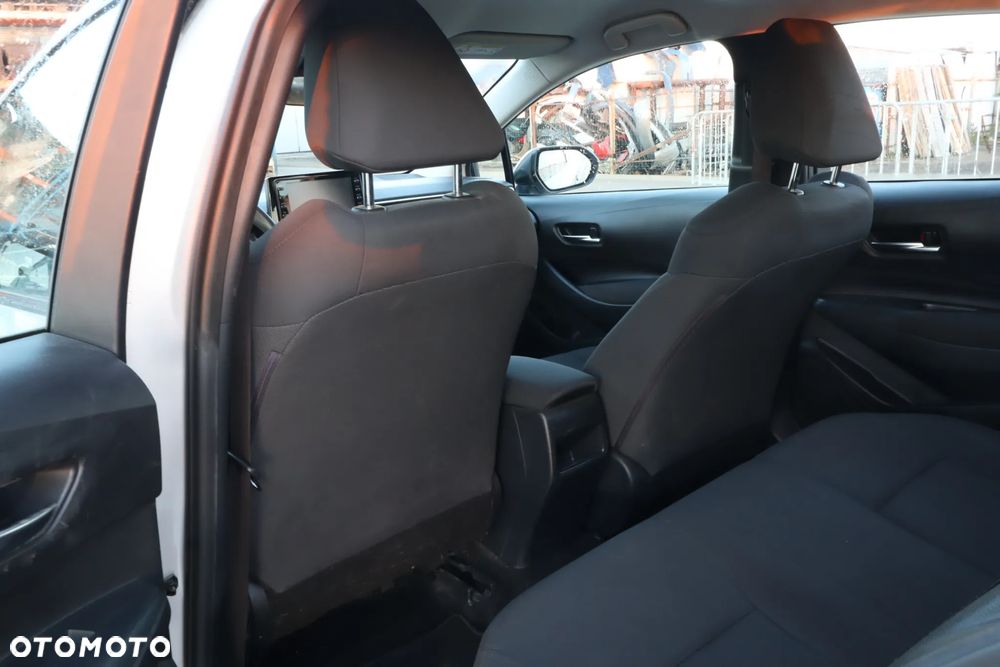 Toyota Corolla 1.6 Active - 11