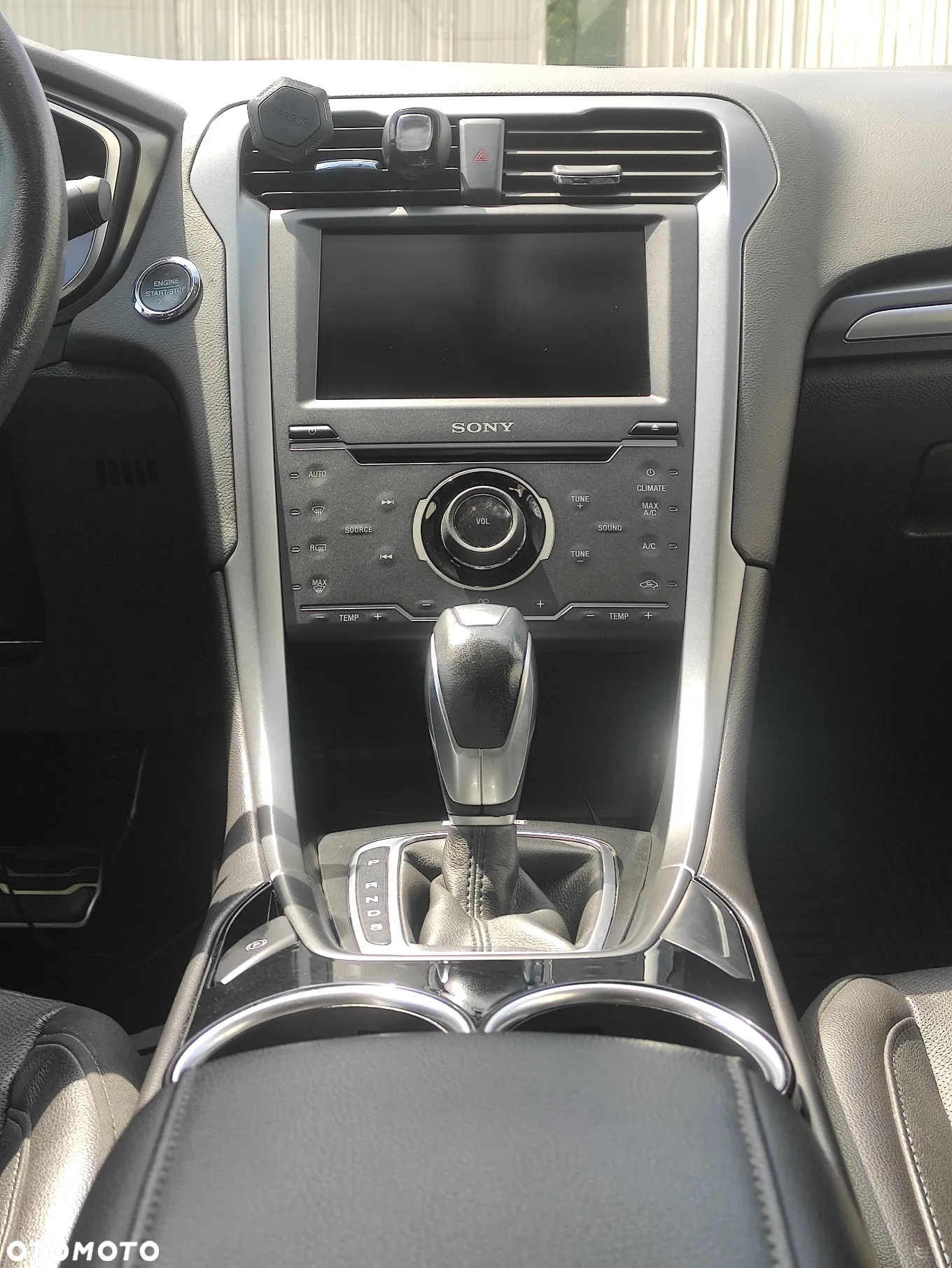 Ford Mondeo 2.0 EcoBoost Titanium - 11