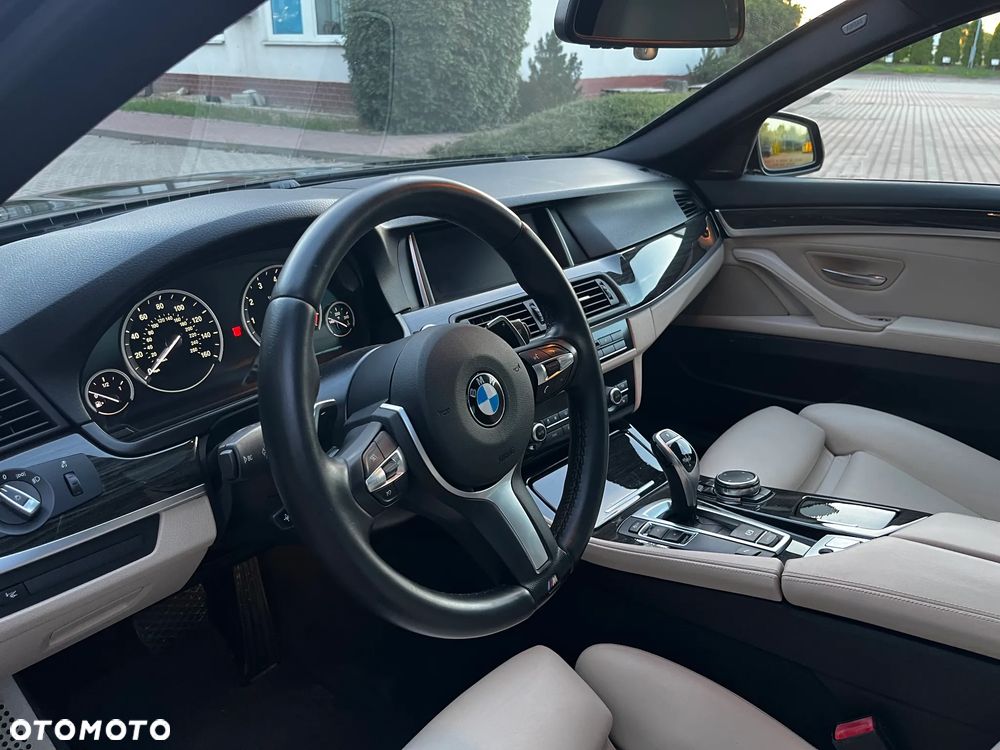 BMW Seria 5 535i xDrive Sport-Aut Luxury Line - 13