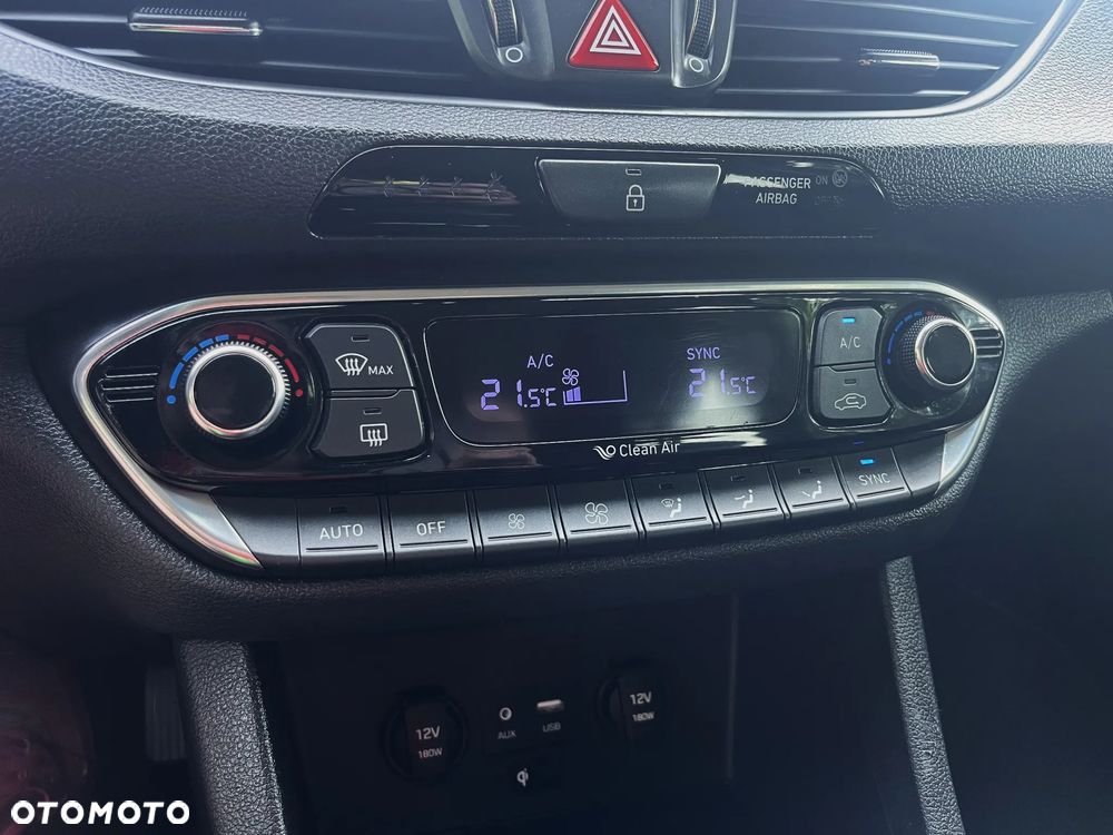 Hyundai i30 1.6 CRDi BlueDrive Premium - 25