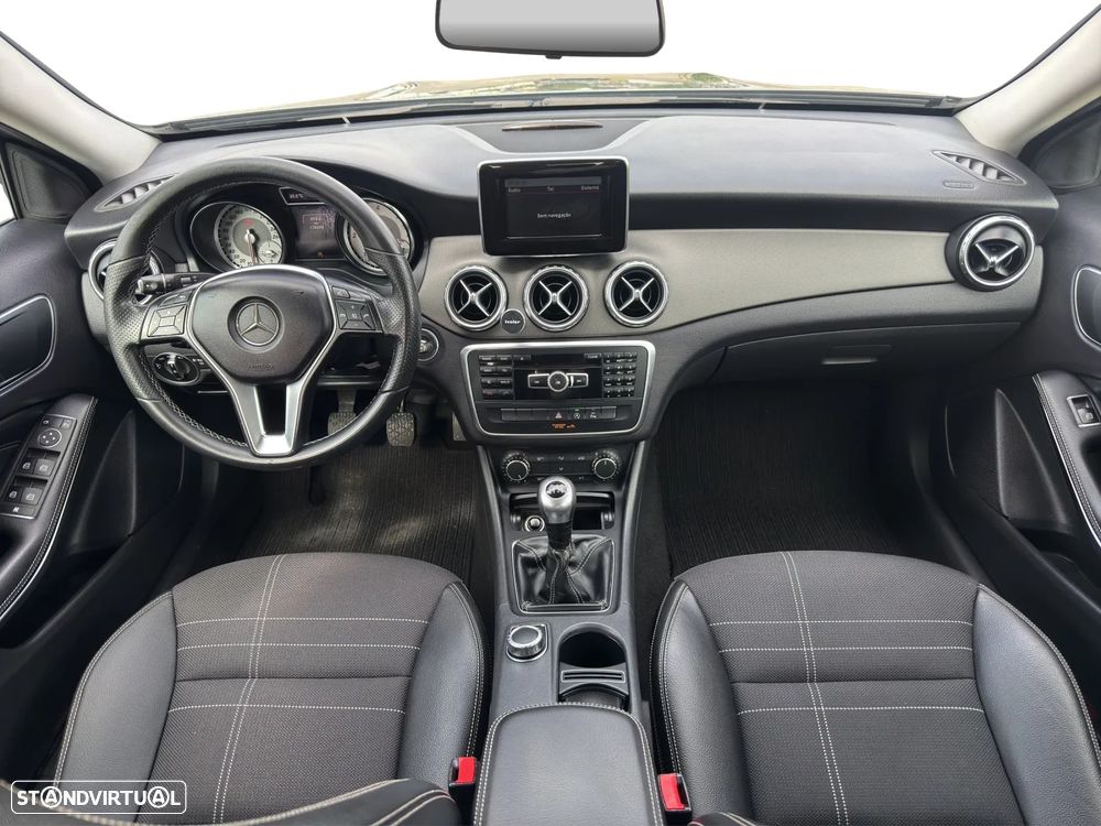 Mercedes-Benz GLA 180 CDI Urban - 8