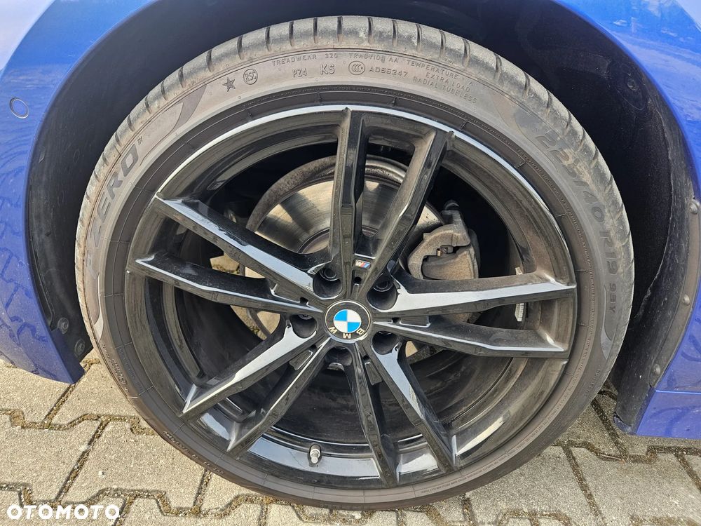 BMW Seria 3 320d xDrive M Sport Shadow - 11
