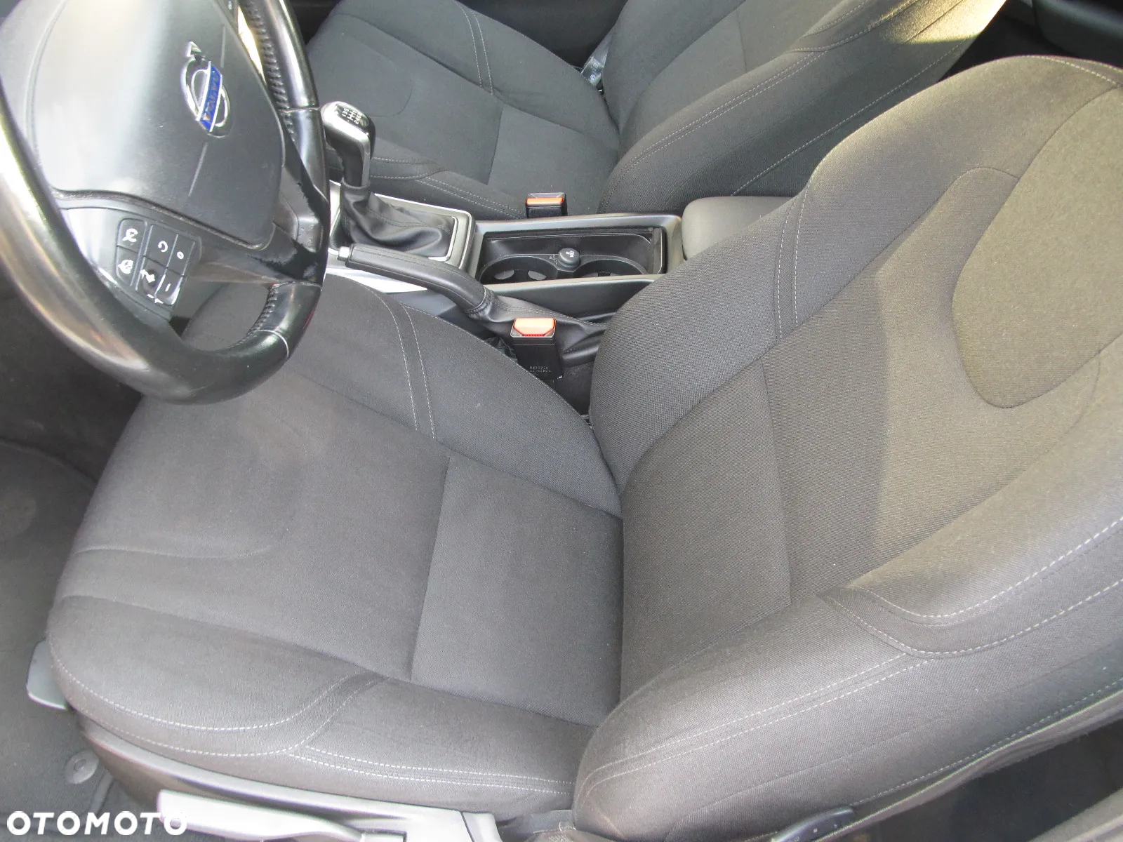 Volvo V40 D3 R-Design Momentum - 11
