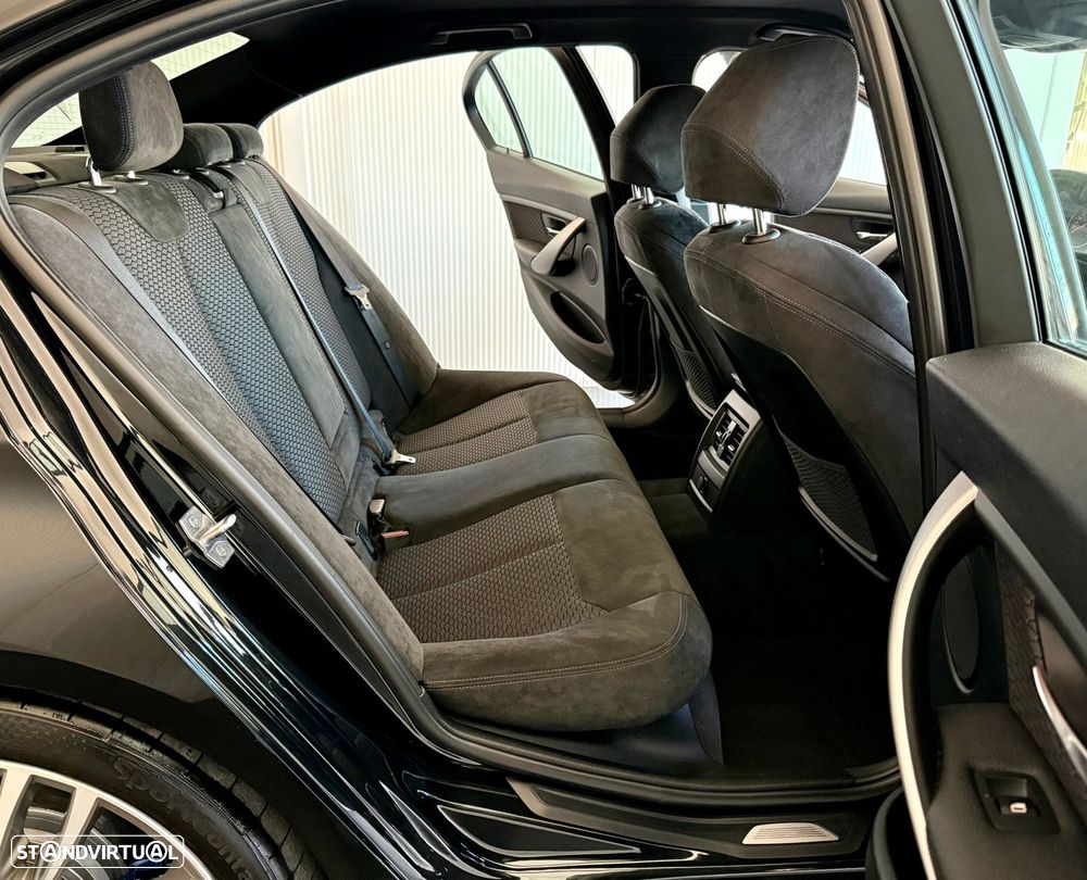 BMW 328 i Pack M - 26