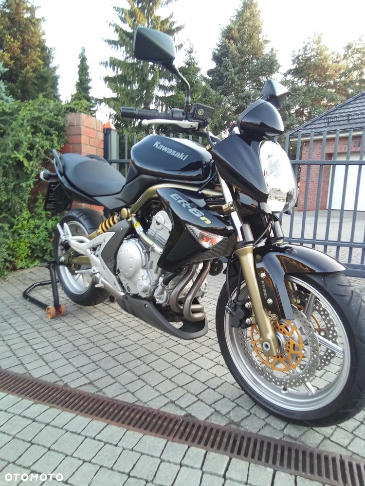 Kawasaki ER - 2