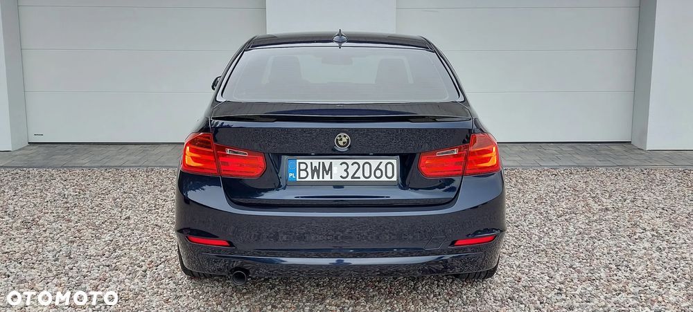 BMW Seria 3 316d Sport Line - 8