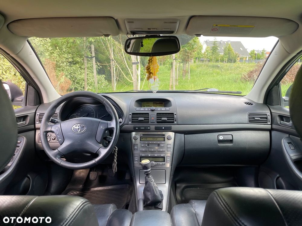 Toyota Avensis 2.2 D-CAT Executive - 8