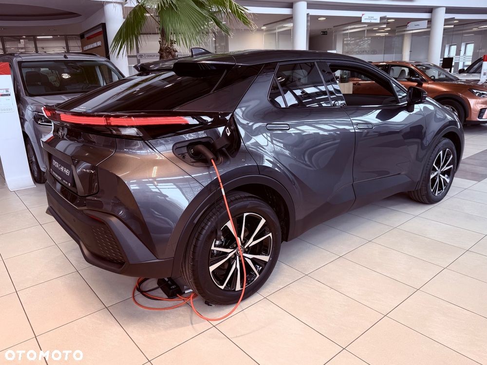 Toyota C-HR - 12