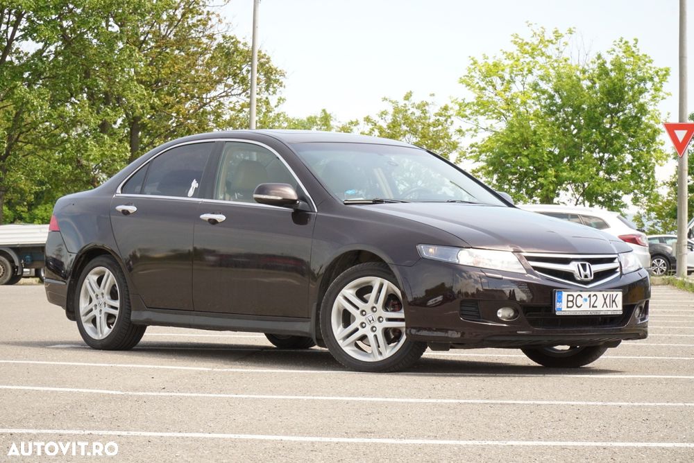 Honda Accord 2.0i Exec - 2