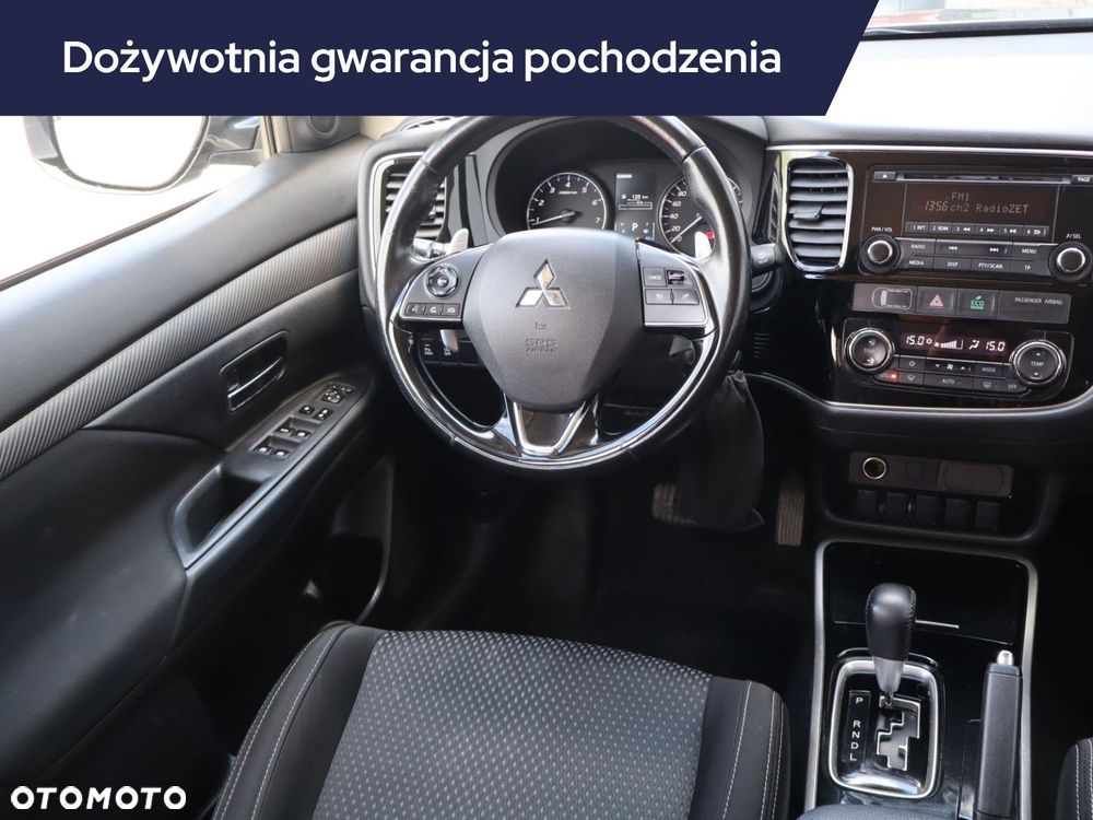 Mitsubishi Outlander - 9