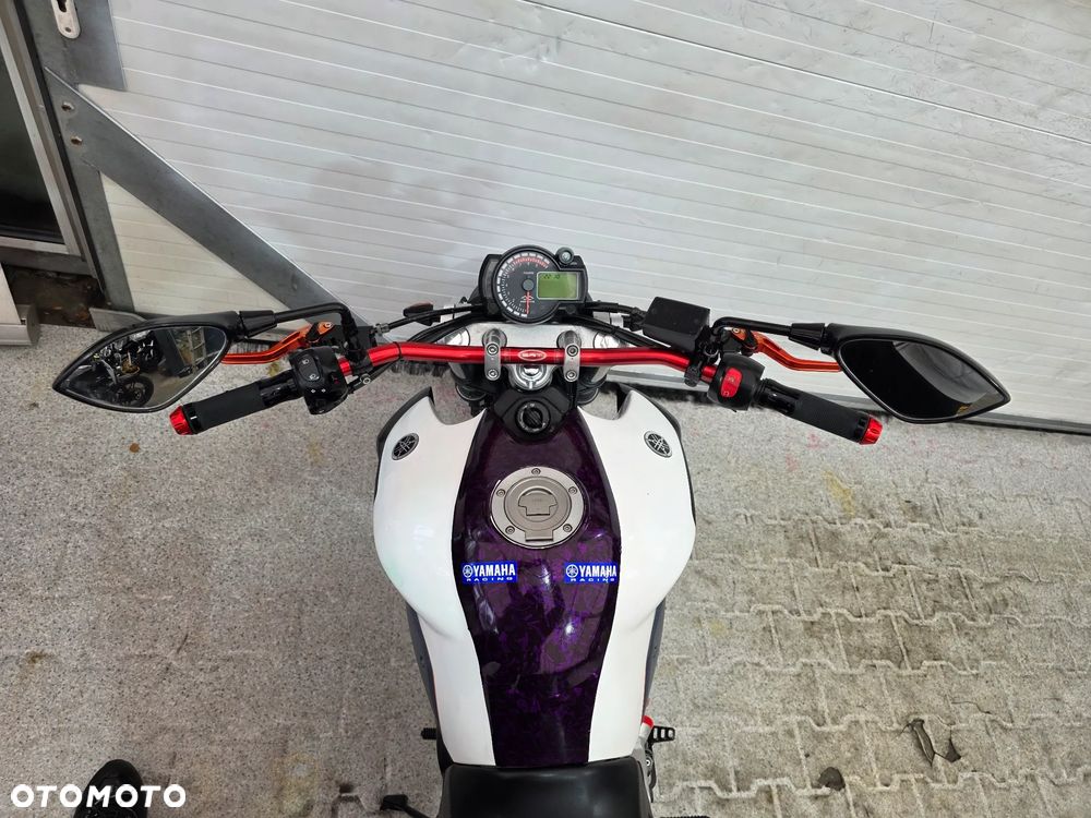 Yamaha MT - 24