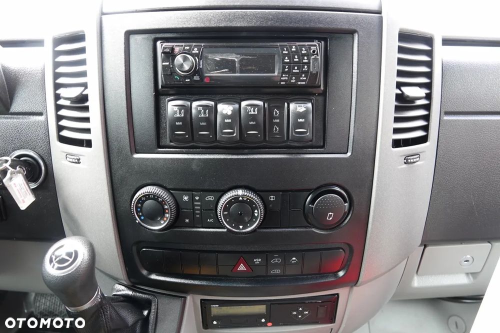 Mercedes-Benz SPRINTER 519 CDI / KLIMA / SPROWADZONY / - 27