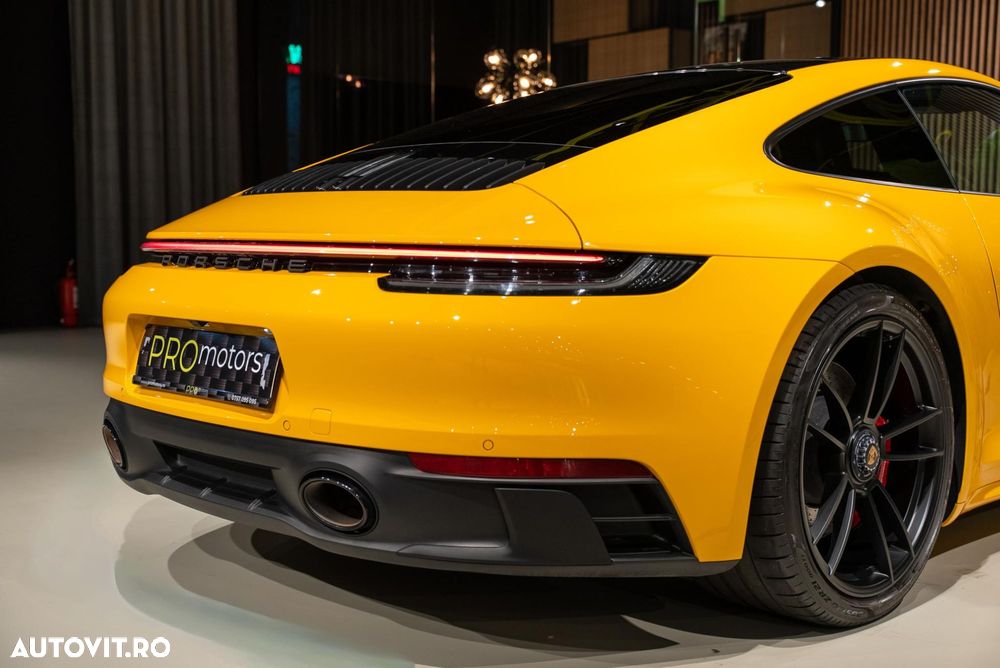 Porsche 911 - 18