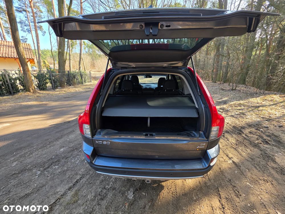 Volvo XC 90 D5 Momentum - 29