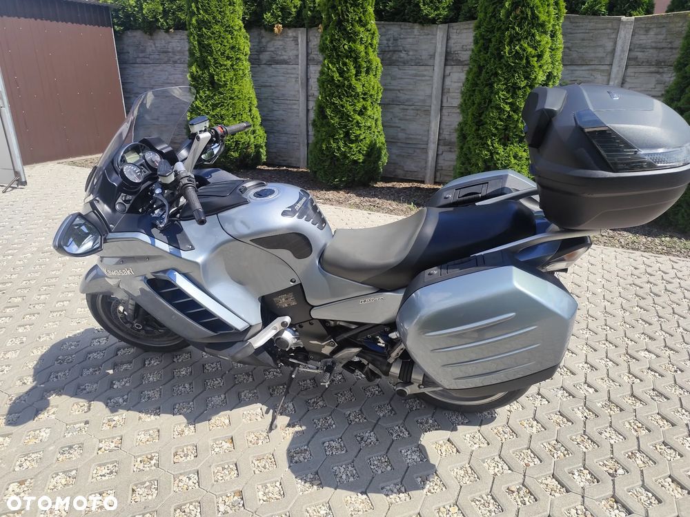 Kawasaki GTR - 3