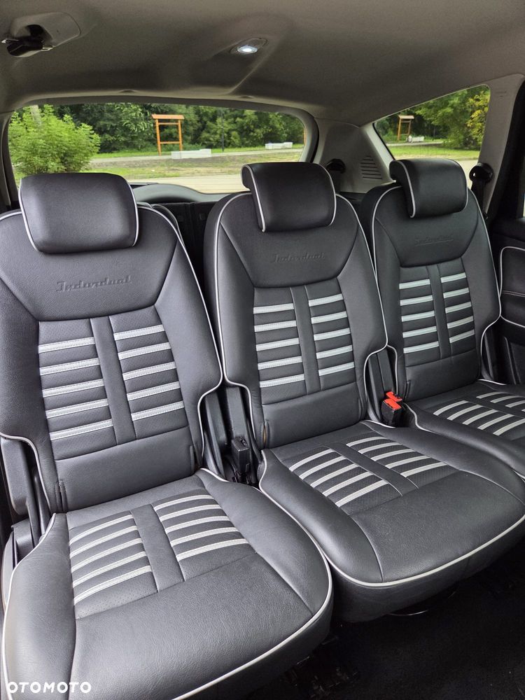Ford S-Max - 17