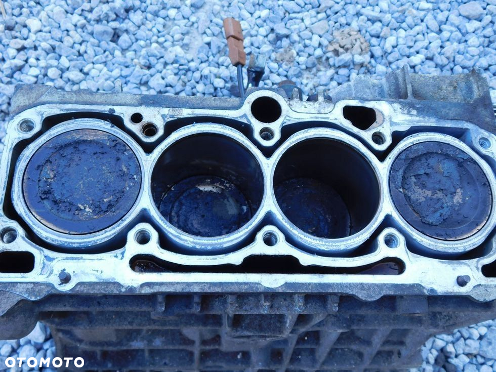 Blok dół silnika AVU VW Golf IV 1.6 8V Skoda Octavia I Bora wał tłoki 102KM - 3