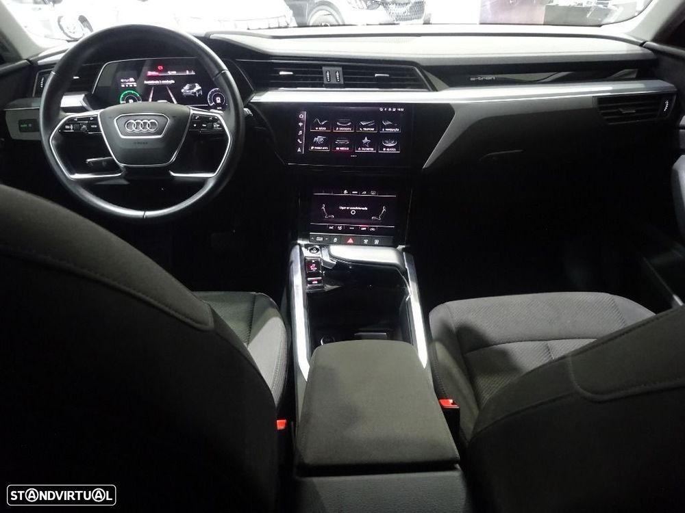 Audi Q8 e-Tron 55 quattro Advanced - 30