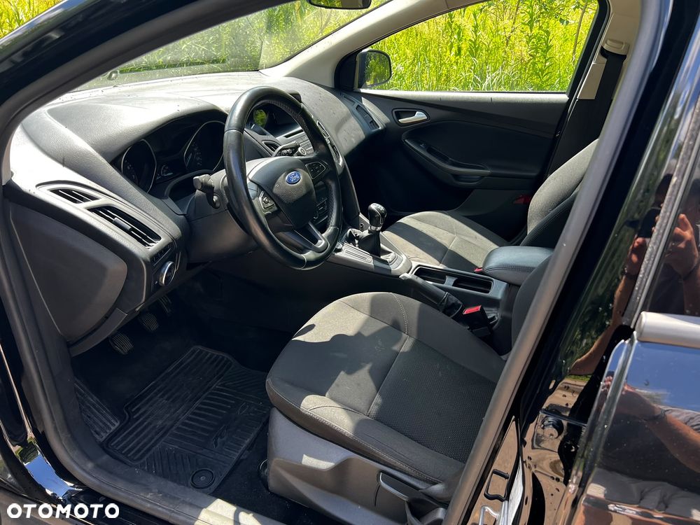 Ford Focus - 8