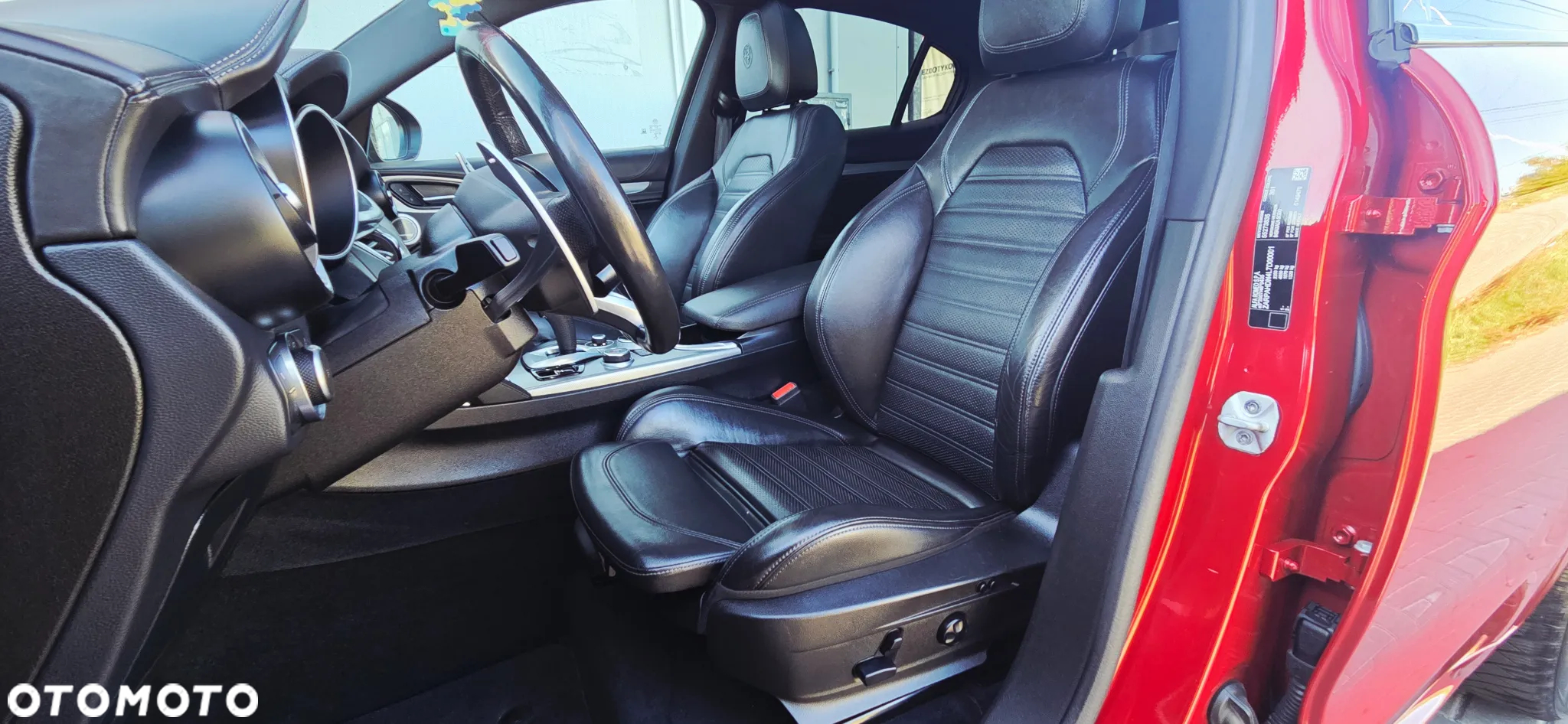 Alfa Romeo Stelvio 2.0 Turbo 16V AT8-Q4 Veloce - 30
