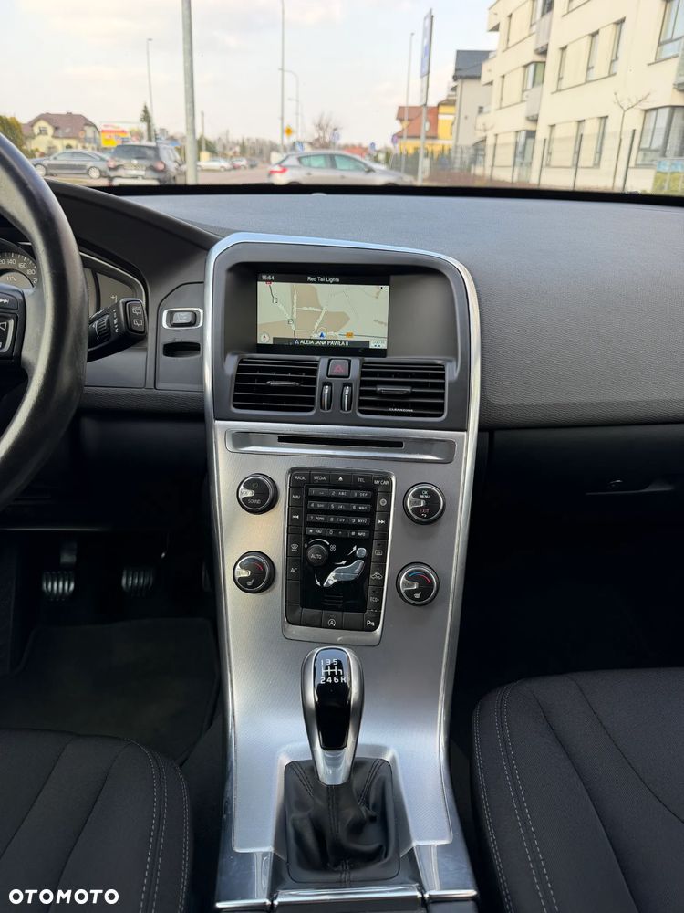 Volvo XC 60 D3 Momentum - 9